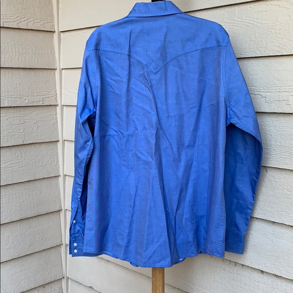 Miller Ranch Ladies Buttonup - Picture 2 of 2